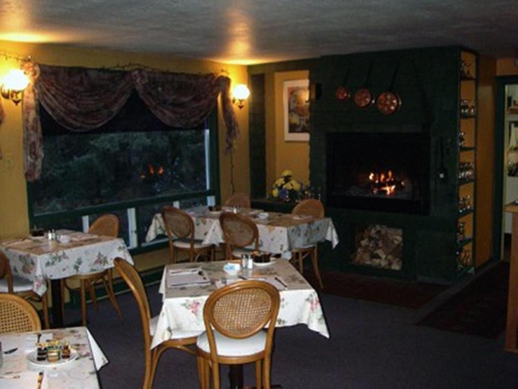 Auberge Mountain View Inn Mont-Tremblant Ngoại thất bức ảnh