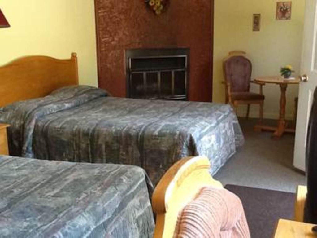 Auberge Mountain View Inn Mont-Tremblant Phòng bức ảnh
